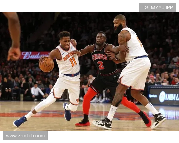 NBA赛季最新动态:湖人双星领衔击败勇士 绿军展现强势防守领跑东部